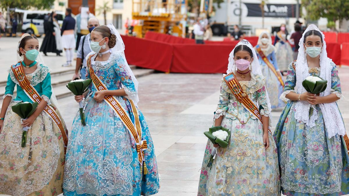 Búscate en el segundo día de Ofrenda por la calle Caballeros (entre las 17.00 y las 18.00 horas)