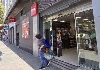 El comercio local de Vigo, en contra de la apertura de supermercados domingos y festivos: «Es competencia desleal»