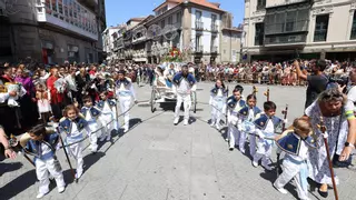 El arranque de las Fiestas de la Peregrina reivindica una Pontevedra feminista y sin violencia machista