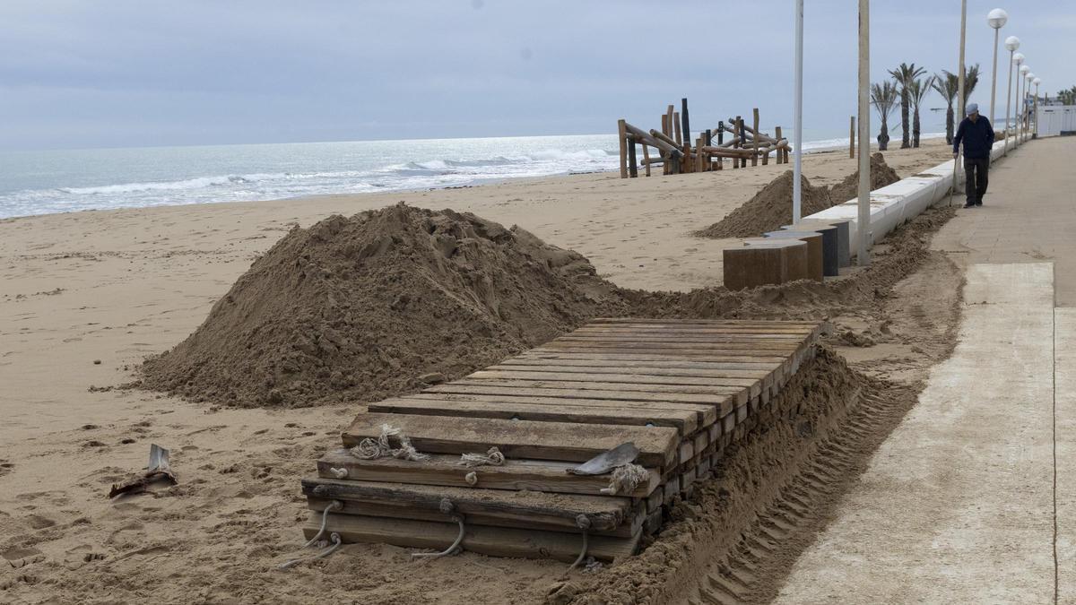 Urbanova pide “cariño” al Ayuntamiento para dejar de sentirse un barrio de temporada