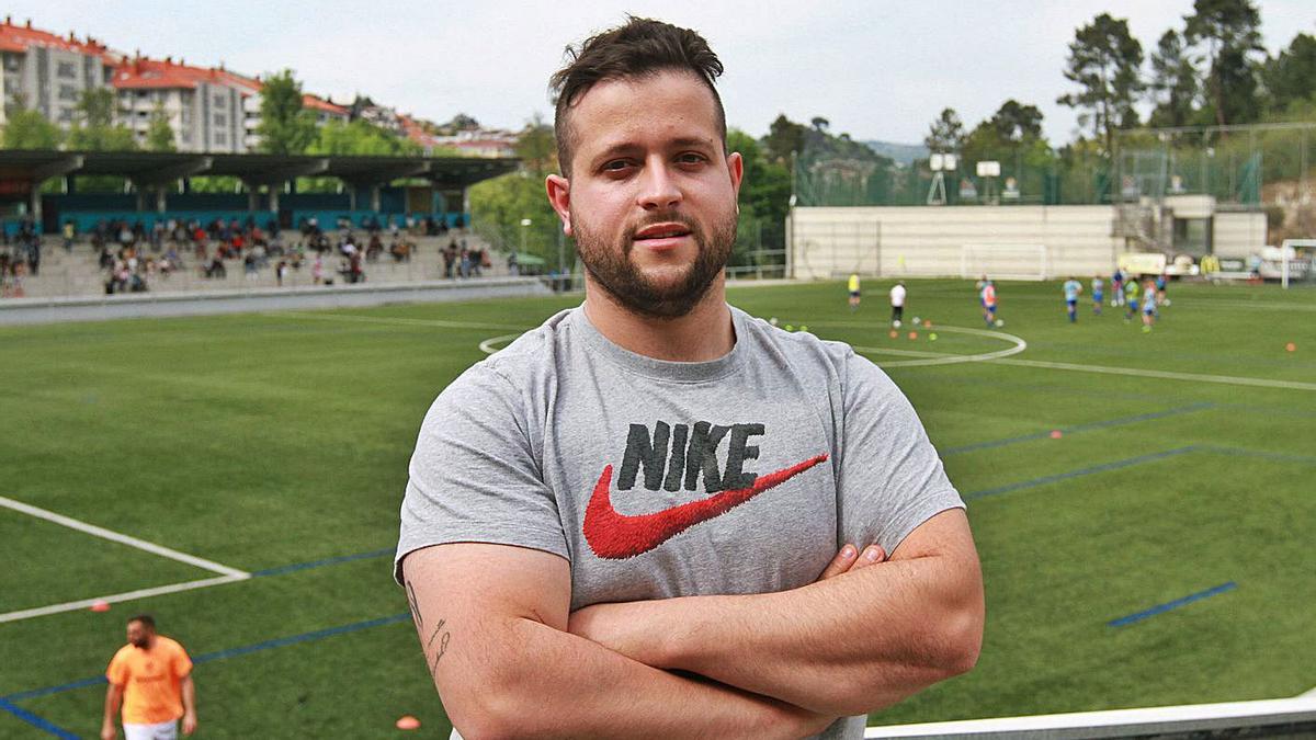 Alberto Álvarez, durante su último encuentro al frente del Arnoia, el domingo en Barbadás. |  // IÑAKI OSORIO