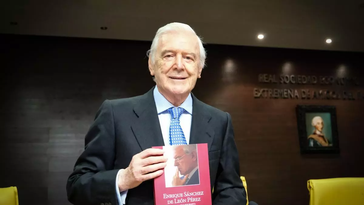 Fallece Enrique Sánchez de León, exministro de Sanidad con Adolfo Suárez
