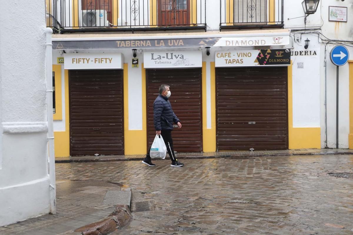 La falta de turistas ahoga los negocios de la Judería