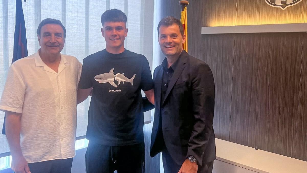 Max Bonfill renueva con el FC Barcelona
