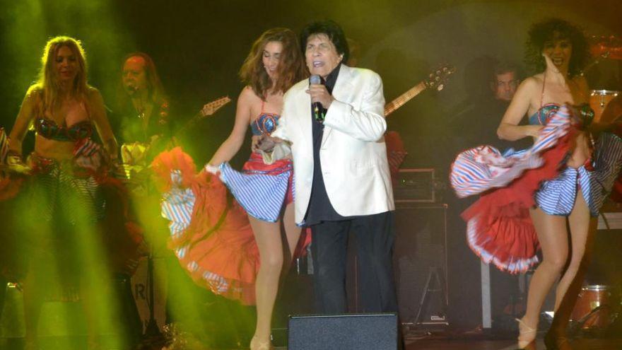 Un baúl y un avión, la historia memorable del cantante Georgie Dann en el Carnaval de Fuerteventura