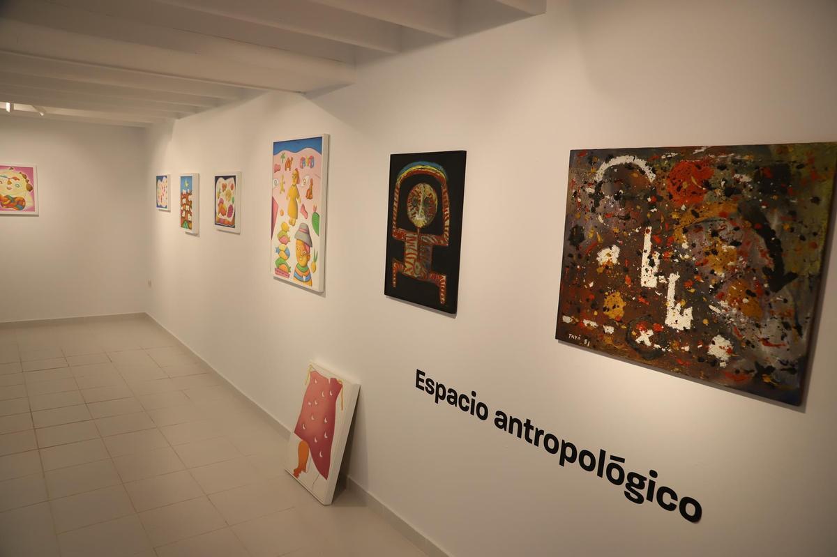 Exposición 'Jugando entre líneas' de Tayó en el CIC El Almacén (Arrecife) Exposición 'Jugando entre líneas' de Tayó en el CIC El Almacén (Arrecife)