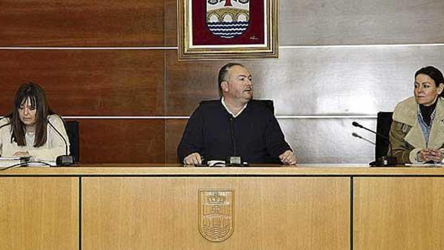 El alcalde, durante un pleno. // Miguel Miramontes/Roller Agencia