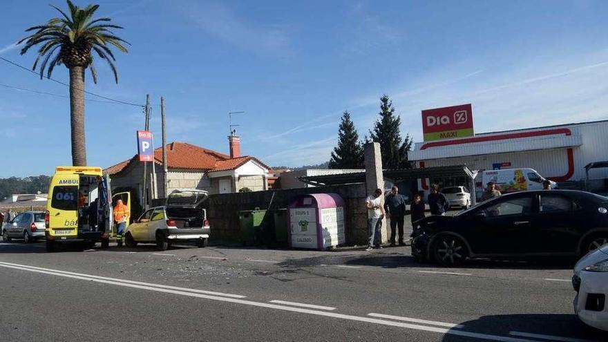 Los vehículos siniestrados en el accidente de Corvillón. // Noé Parga