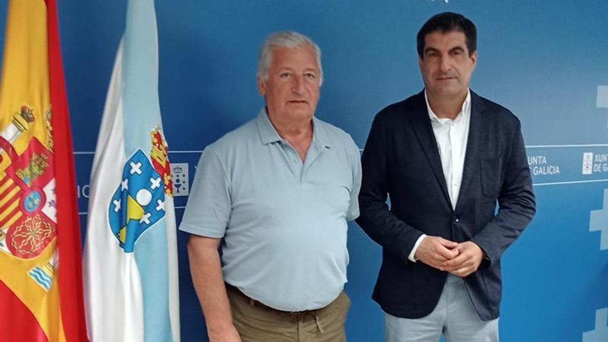 El presidente de la Asociación de Emprasarios de Redondela, Enrique Lago (izq.).