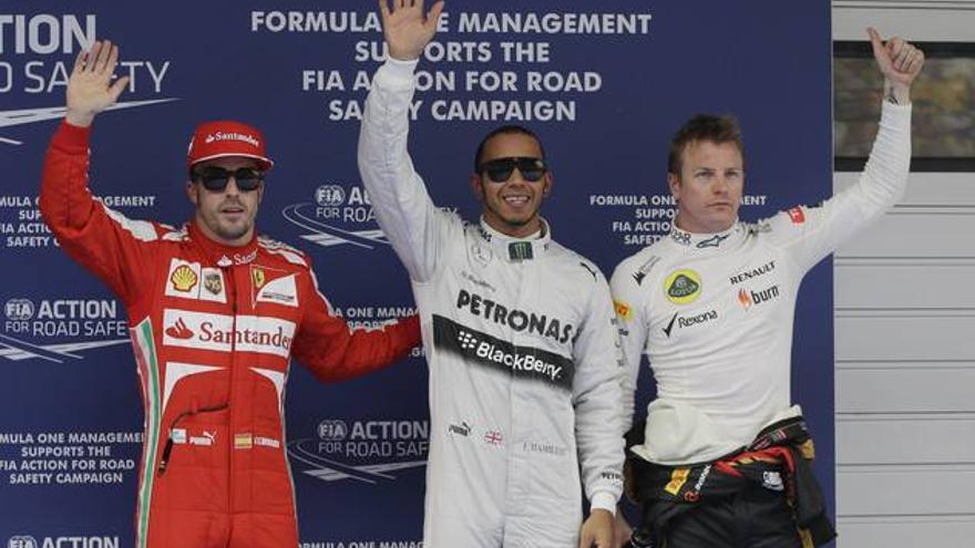 Hamilton logra su primera &#039;pole&#039; con Mercedes