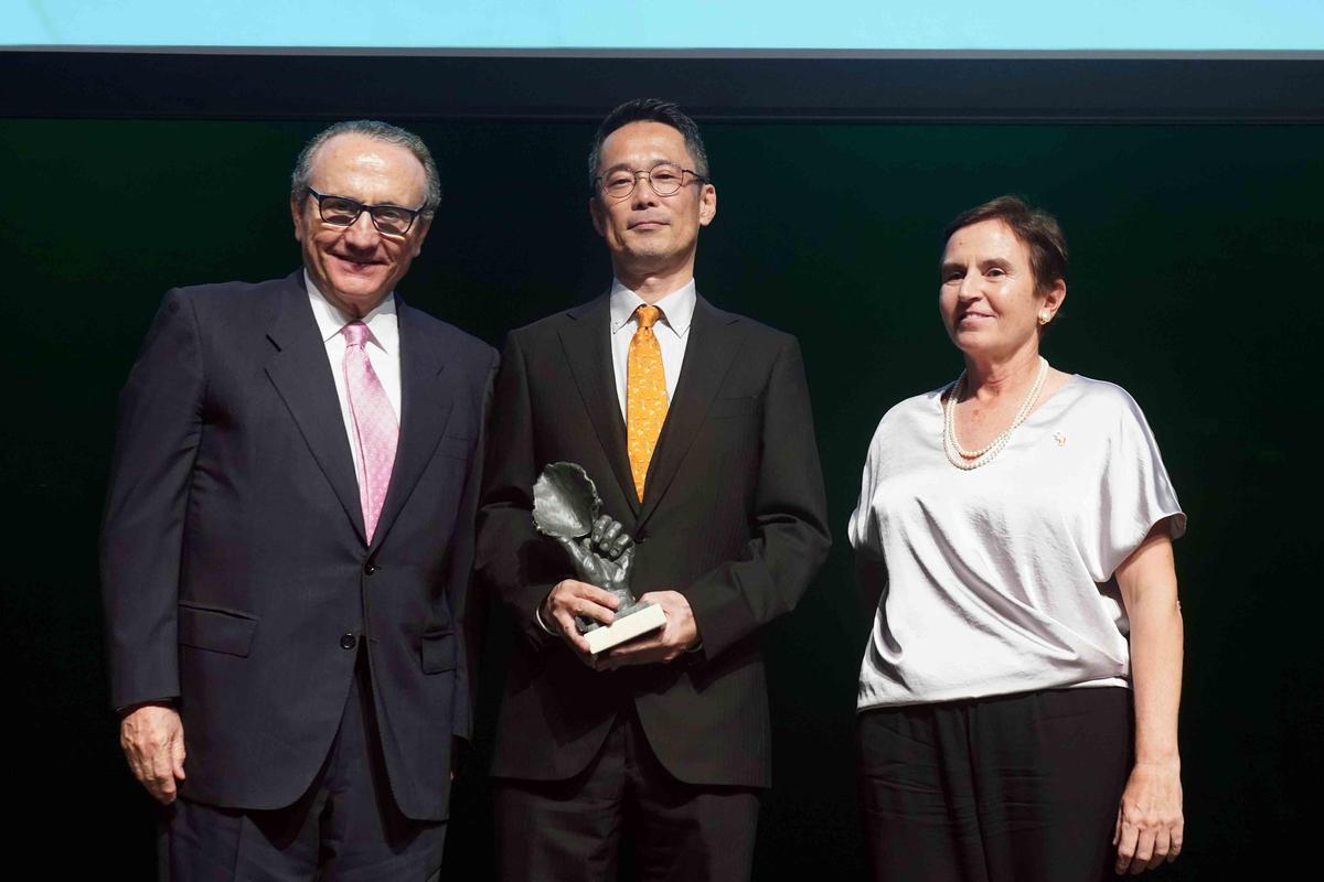 Javier Moll entregó el Premio Innovación a Denso Ten España