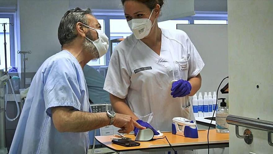 Un paciente se identifica mediante huella dactilar. | LEVANTE-EMV