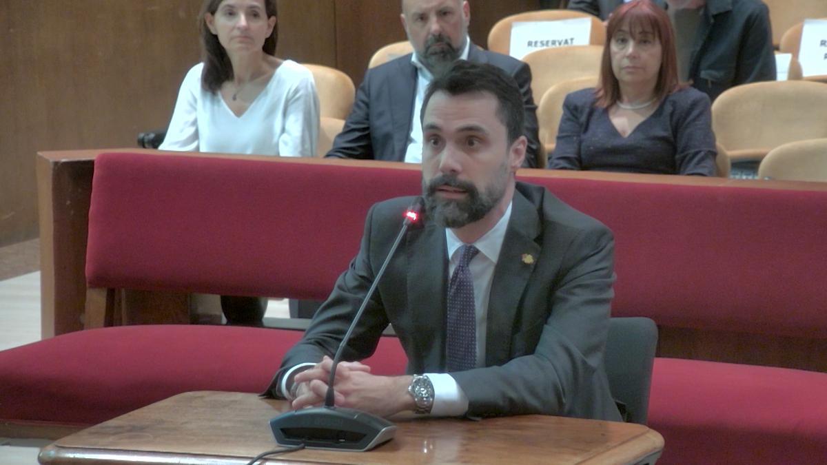 Roger Torrent: "En el Parlament no se puede prohibir ningún debate"