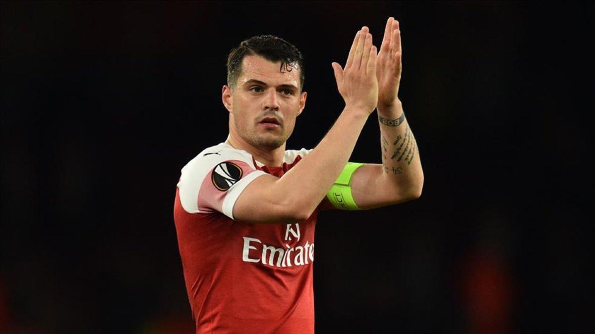 Emery le quita la capitanía a Xhaka