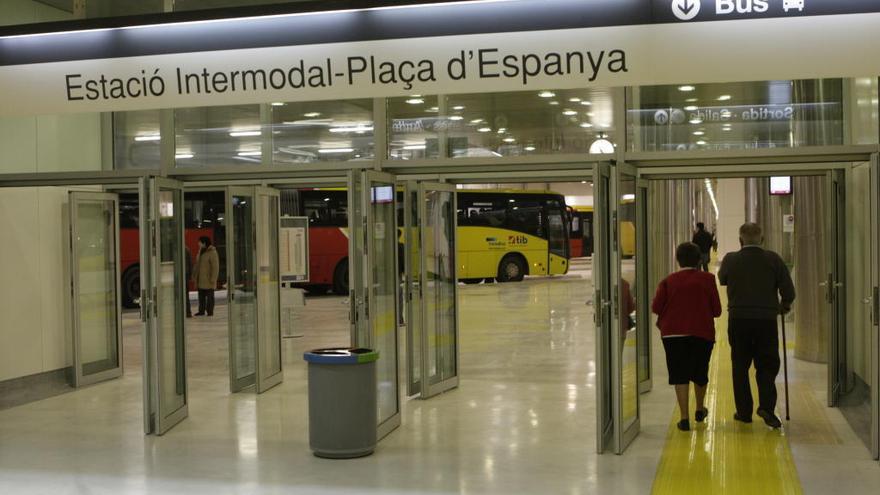 Juicio a un joven por proponer sexo a un menor en los baños de la estación intermodal de Palma