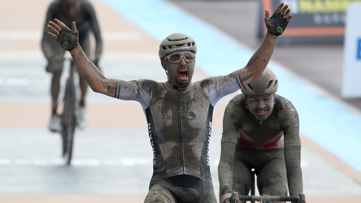 Colbrelli se impone en el velódromo de Roubaix a Vermeersch  y Van der Poel.