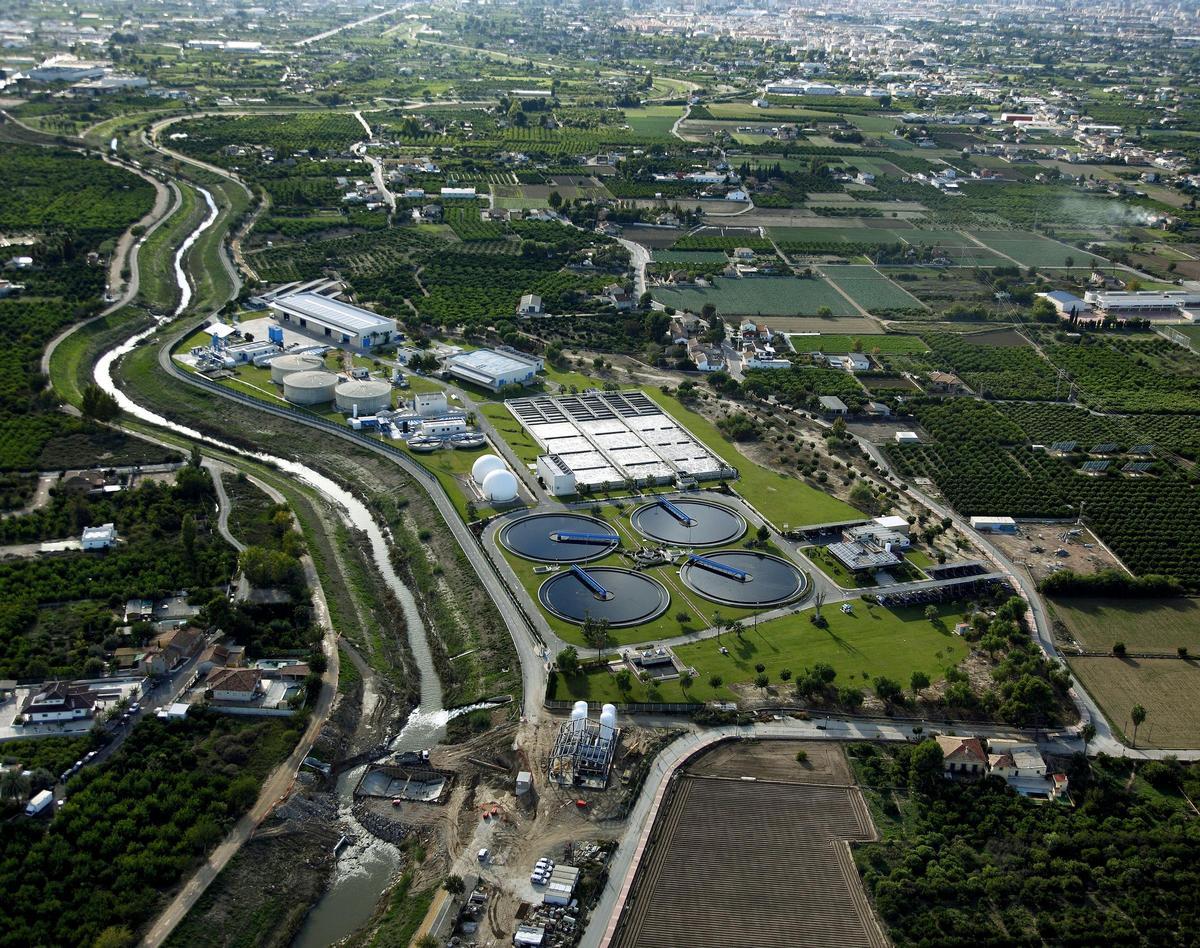 Vista aérea de la estación depuradora de aguas residuales (EDAR) Murcia Este, gestionada por la empresa municipal Aguas de Murcia.