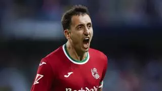 La Real Sociedad golea a un Málaga que no arranca en Primera