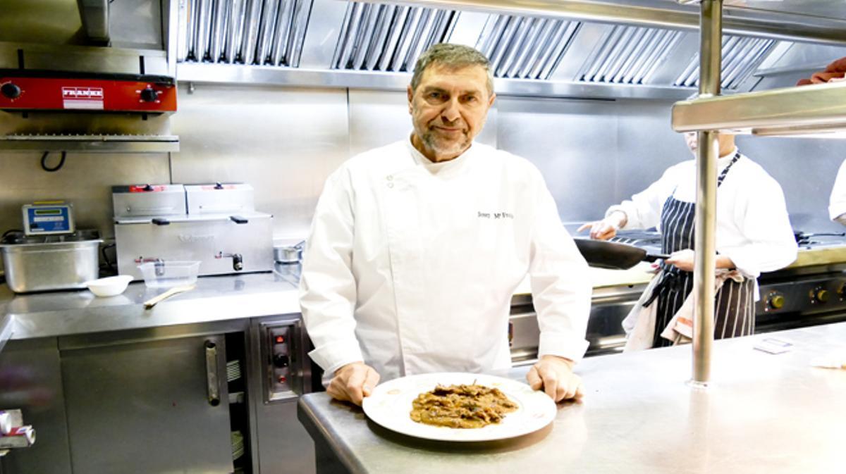 Josep Maria Freixa, del restaurant Freixa Tradició, ens explica la recepta del fricandó de vedella amb moixernons.
