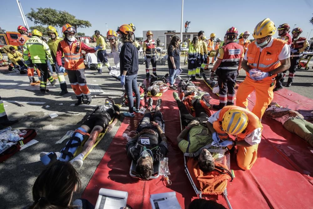 Más de 500 efectivos participan en un simulacro de accidente aéreo