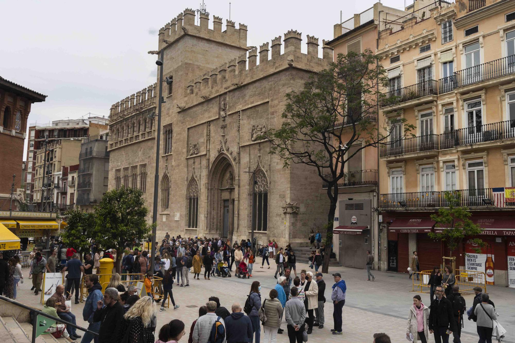 Así es la nueva plaza del Mercat de València