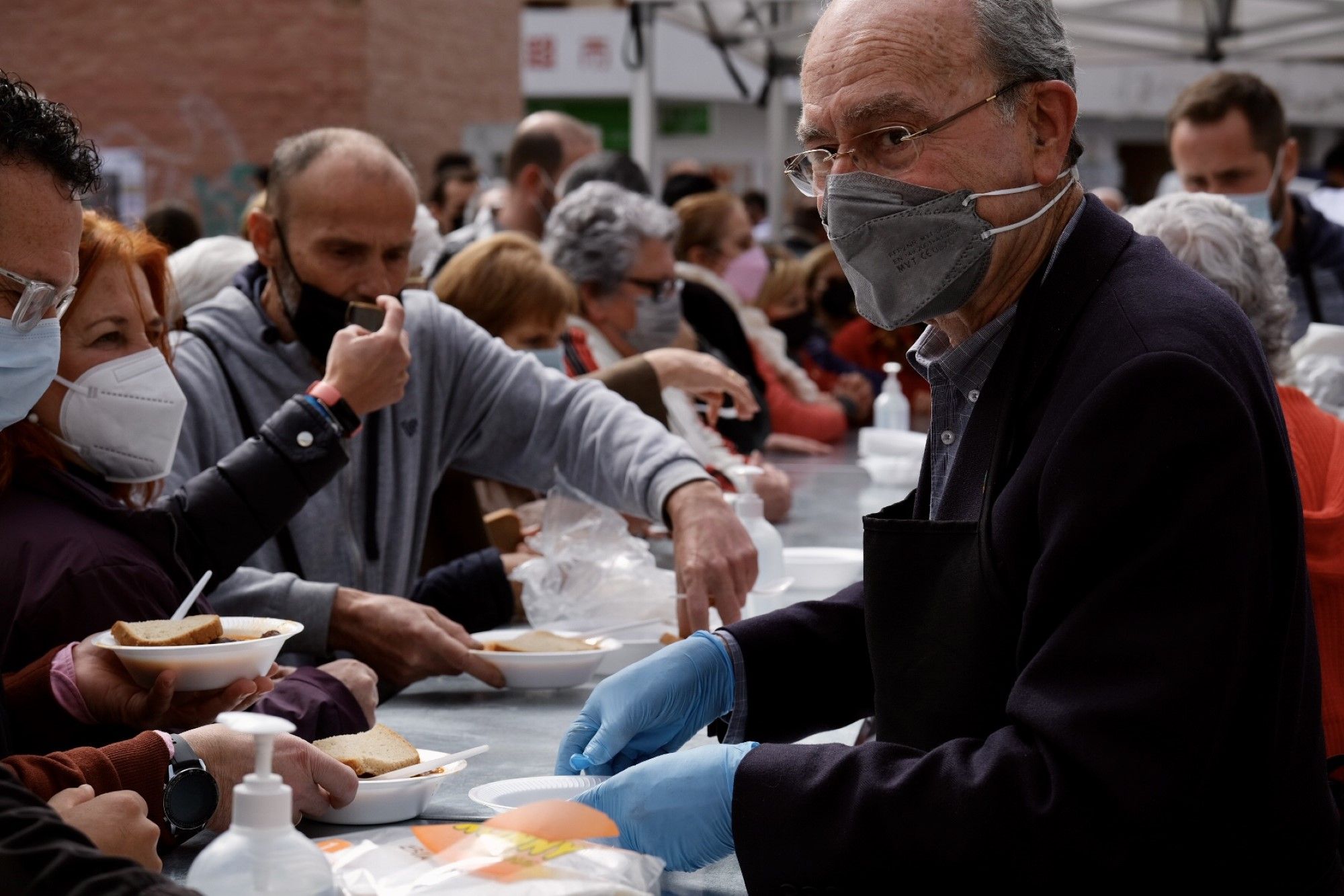 Tradicional potaje carnavalero en El Perchel: la gran previa gastronómica