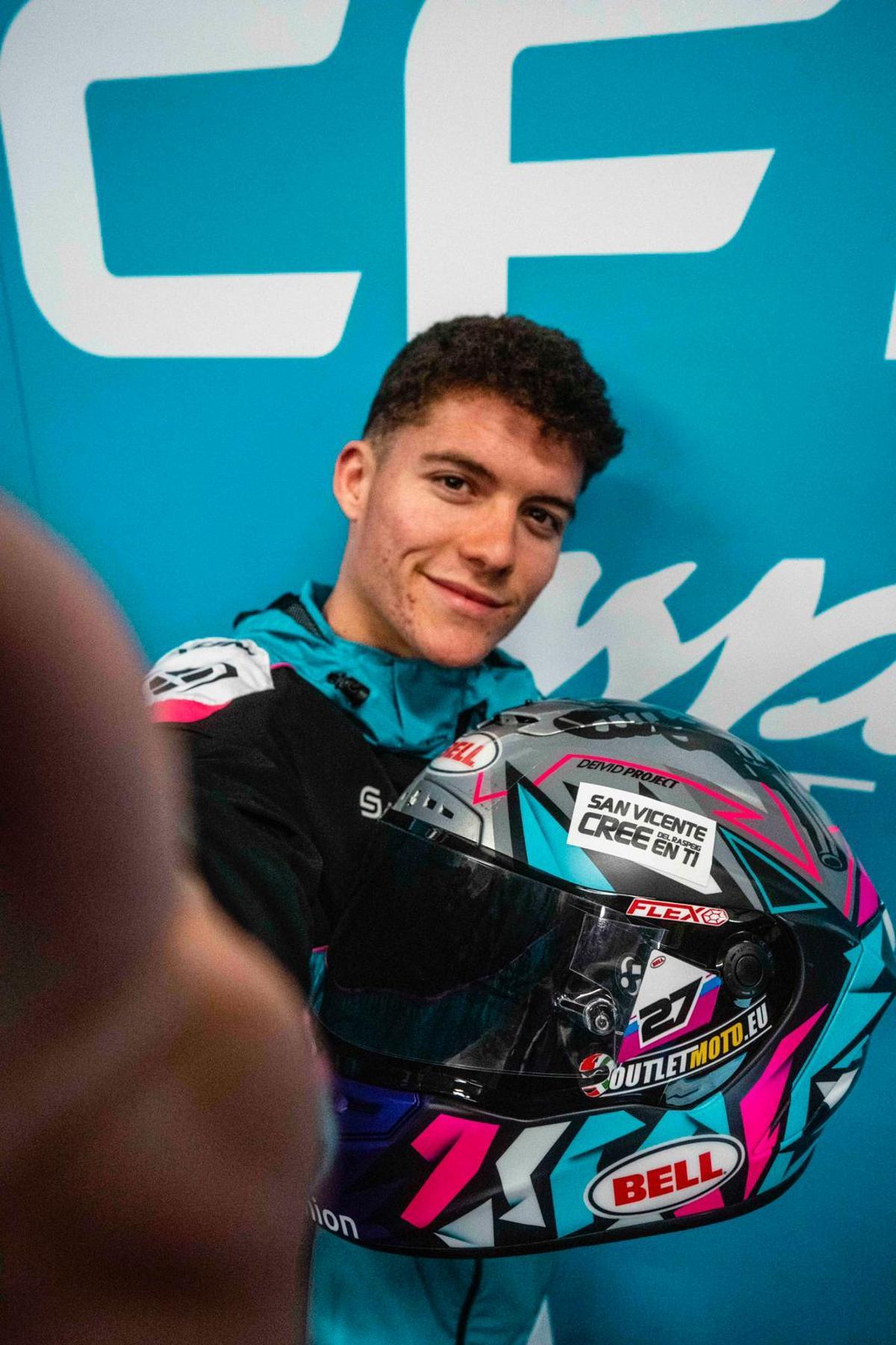 Casco que lucirá Dani Holgado en el Gran Premio de este fin de semana