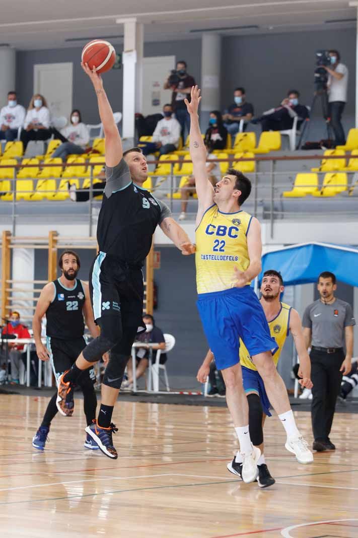 El CB Sant Antoni se ha clasificado para disputar la fase de ascenso a la LEB Plata, tras ganar en el partido decisivo al BBA Castelldefels por 95-67