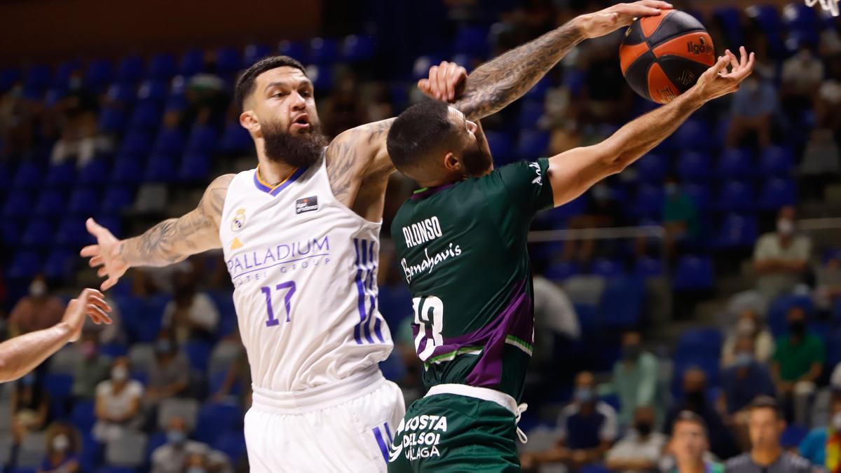 Las imágenes del Unicaja - Real Madrid del Trofeo Costa del Sol 2021.