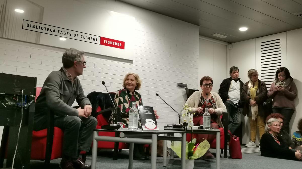 Un moment de la presentació del llibre d'Henar Galán.