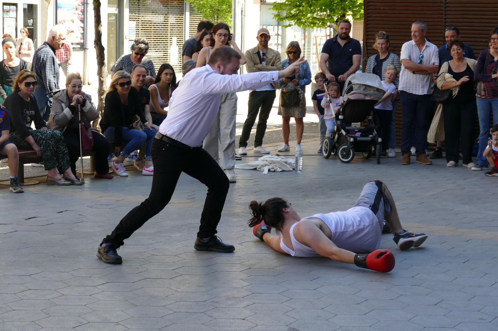 A Mossegades porta 'El Combat' al centre de Figueres