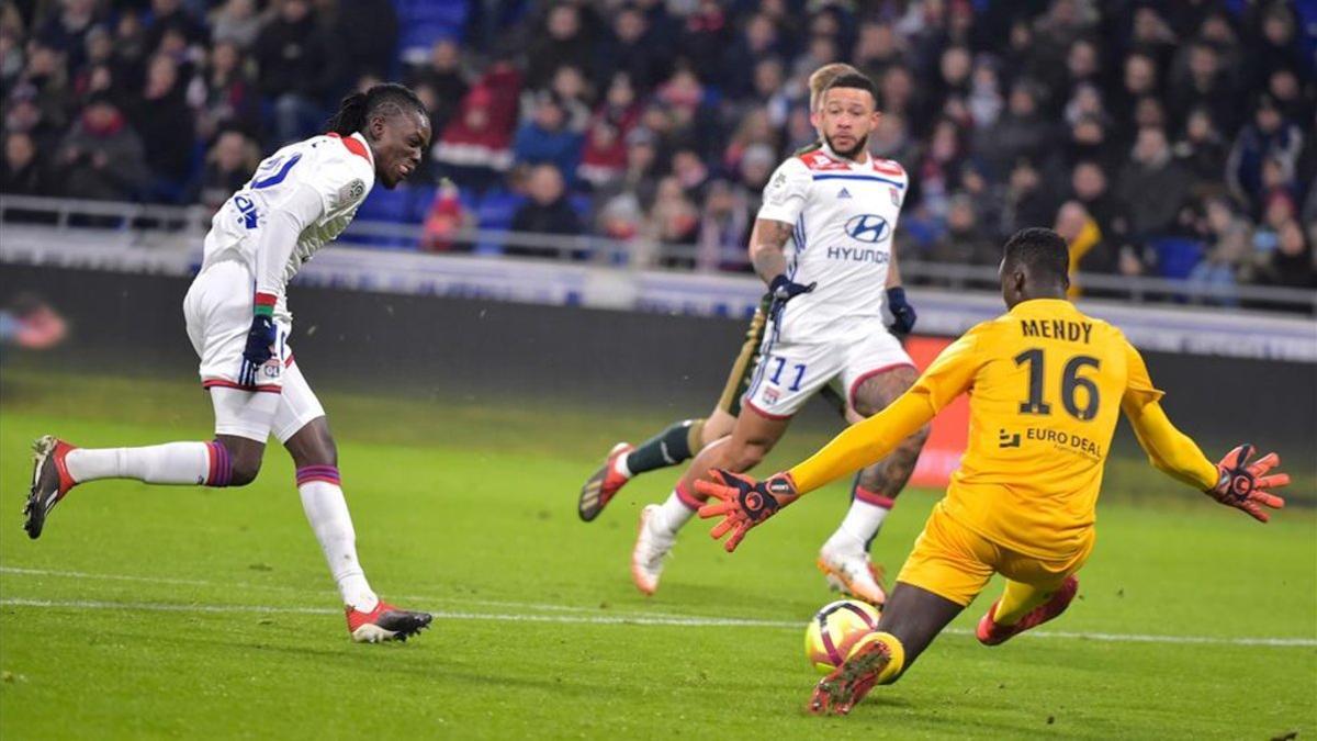 Traoré logró el gol del empate para el Lyon ante el Reims
