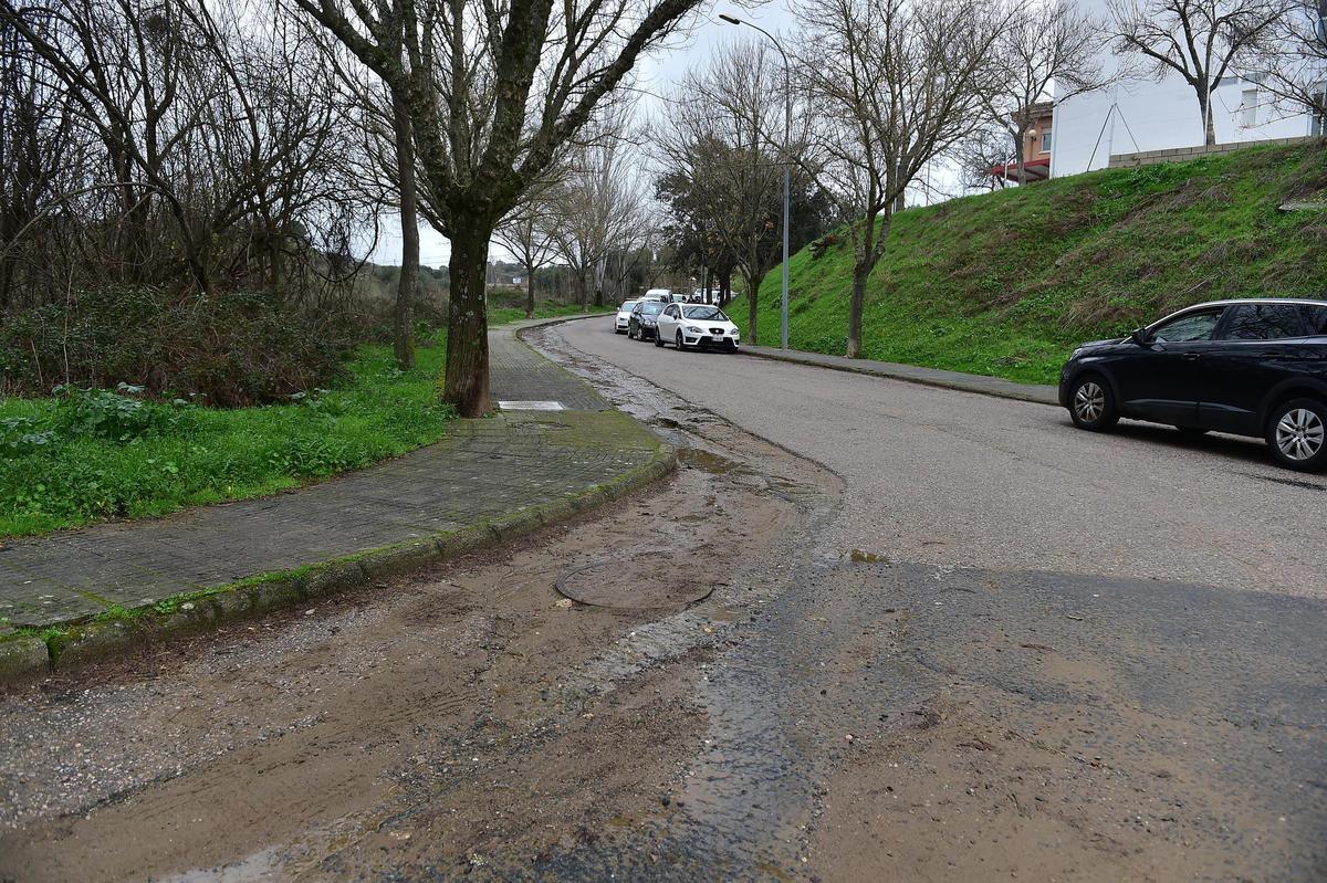 Fotogalería | Estado de los accesos al colegio San Miguel de Plasencia
