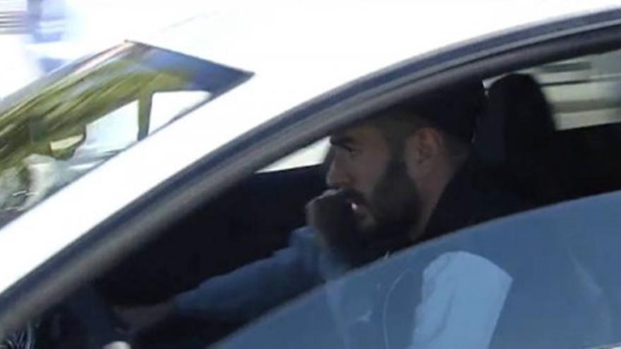 Benzema, pillado otra vez conduciendo sin carné