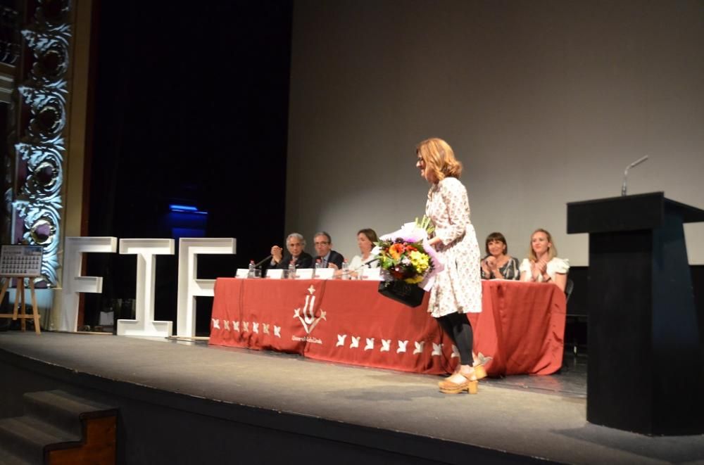 Acte de graduació dels primers infermers de la UdL a Igualada