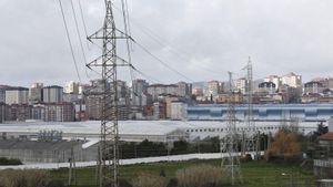 La CNMC reforçarà el sistema elèctric amb parades de fàbriques més ràpides