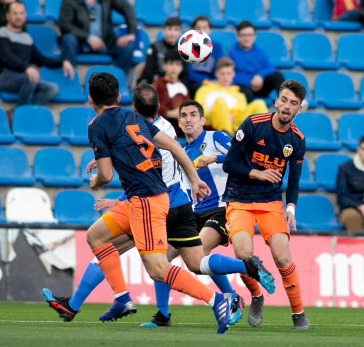 El Hércules remonta al Mestalla con goles de Pablo Íñiguez y Carlos Martínez