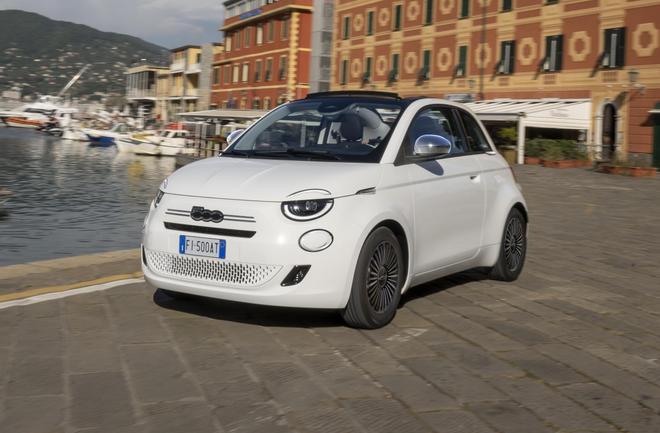 Fiat amplía su catálogo urbano con el nuevo 500 Dolcevita, una versión retro de colección