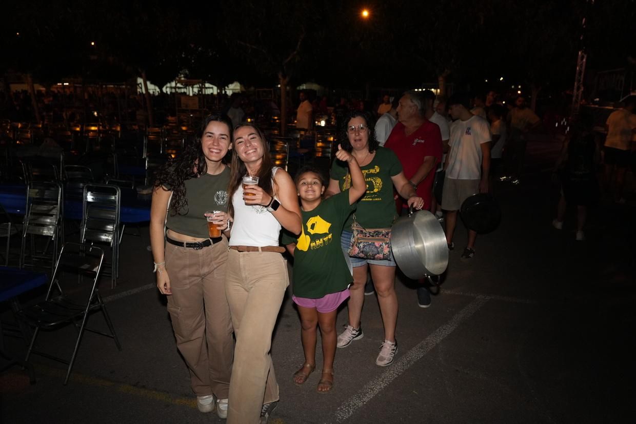 Galería: Les imatges del sopar de tombet de les penyes en les festes de Vila-real