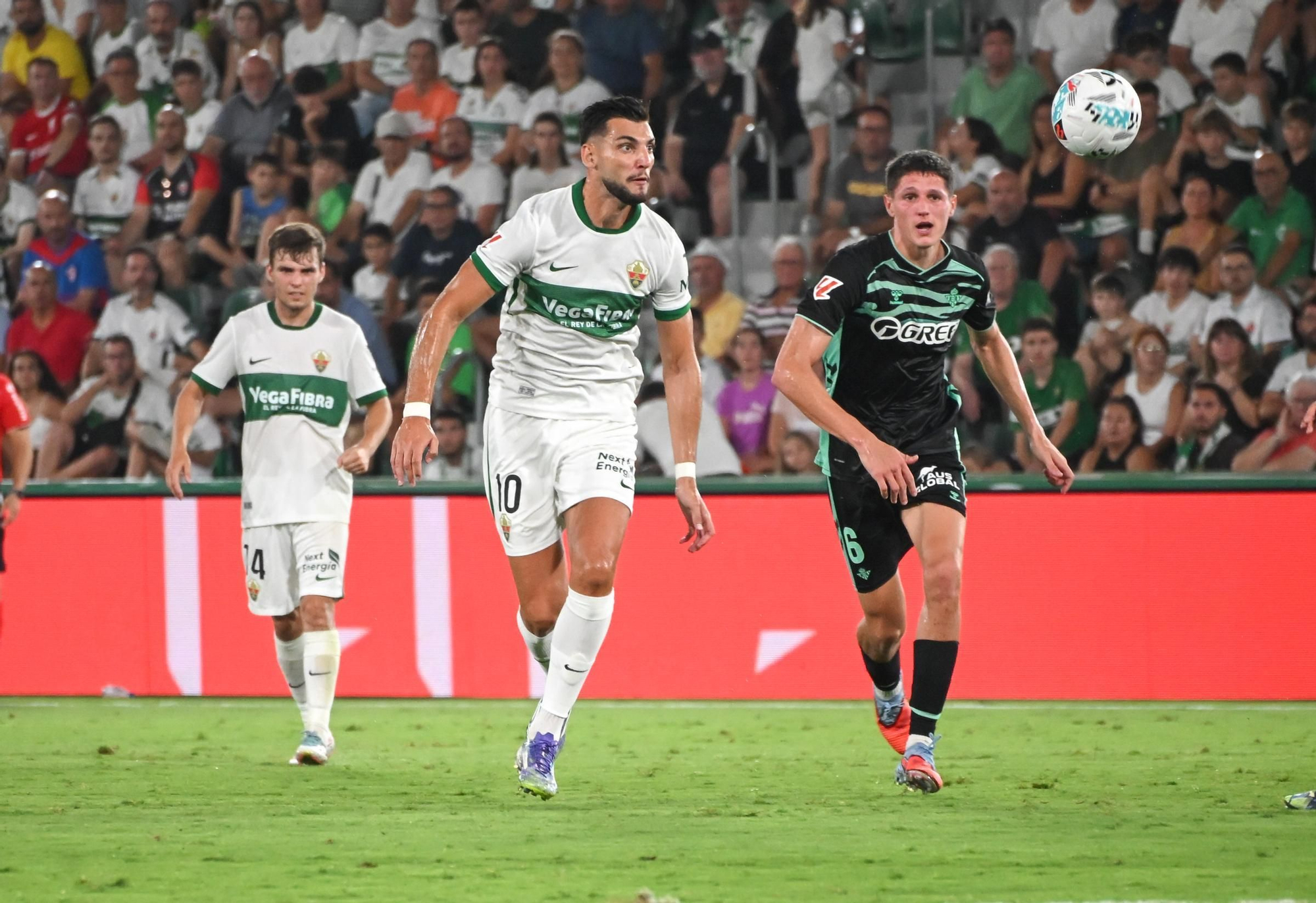 El Elche vuelve a Primera División con un empate frente al Betis (1-1)