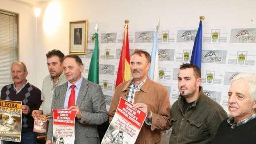 Presentación de la feria, ayer, en Vila de Cruces.  // Bernabé/Luismy