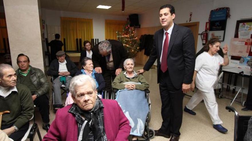 Alberto Castro felicita la Navidad a los mayores