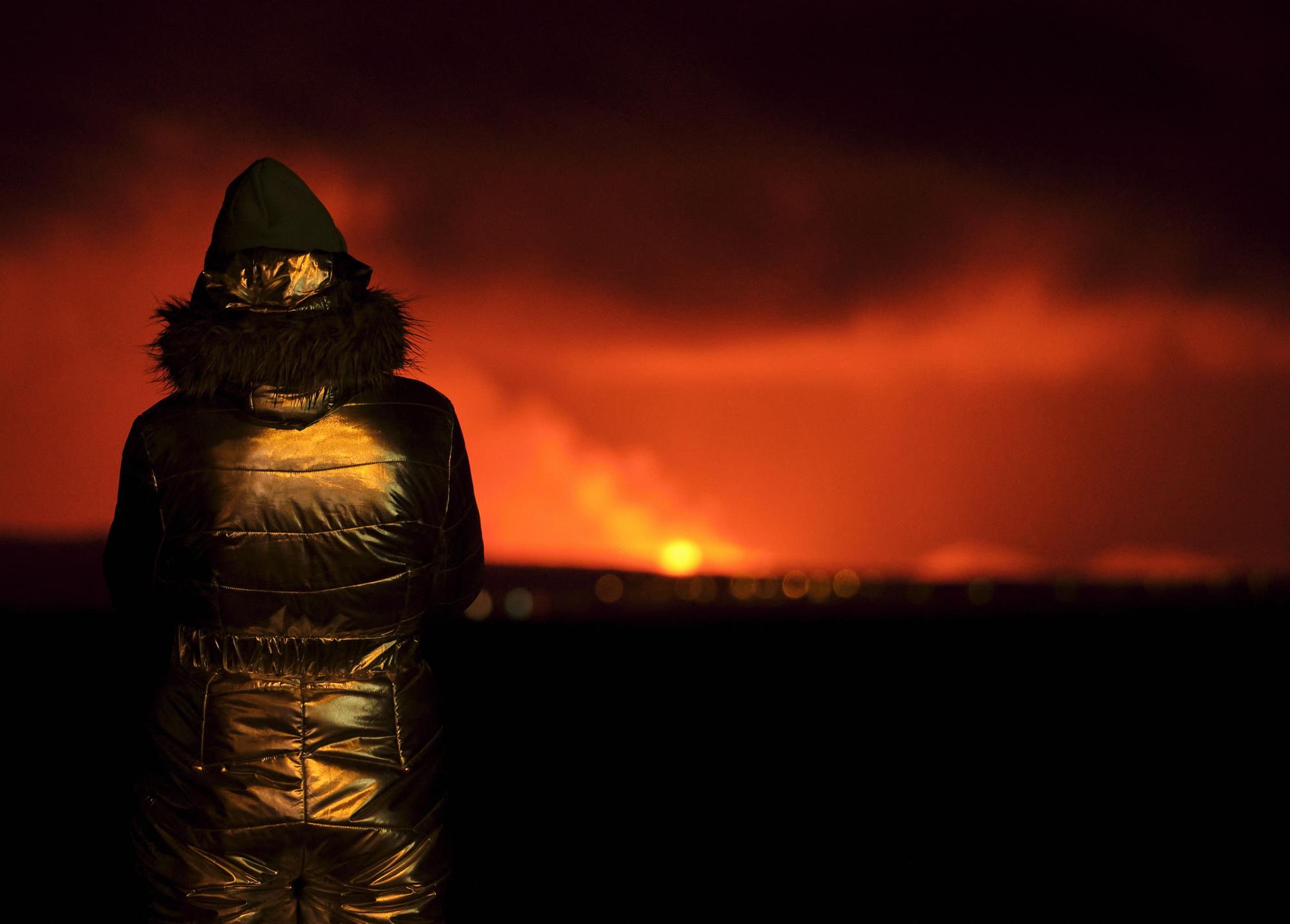 Iceland volcano erupts on Reykjanes peninsula after weeks of intense earthquake activity