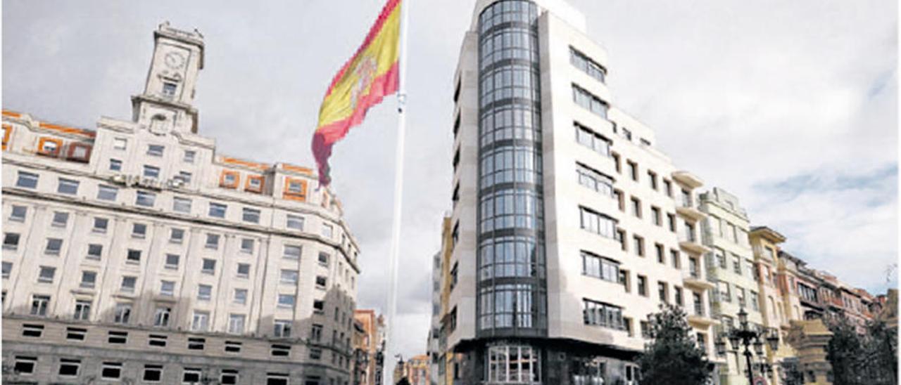 Recreación infográfica del aspecto que tendrá la bandera de España frente a la Escandalera.