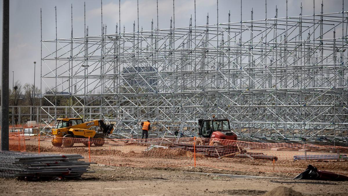 Construcción del estadio modular en Zaragoza.