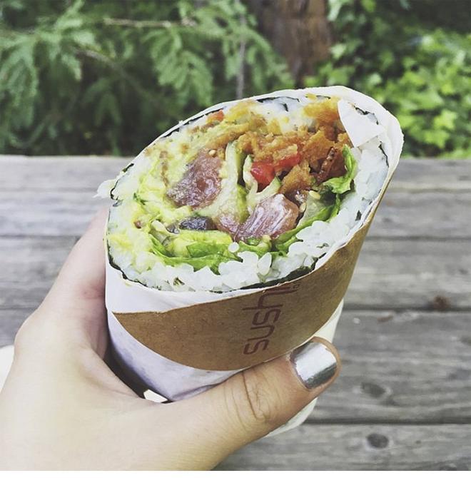 comidas-de-moda-en-nueva-york-sushi-burrito