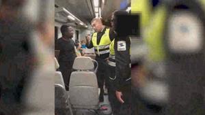 vigilantes-de-renfe-agreden-a-un-viajero-negro-porque-se-neg-a-ensear-el-billete1