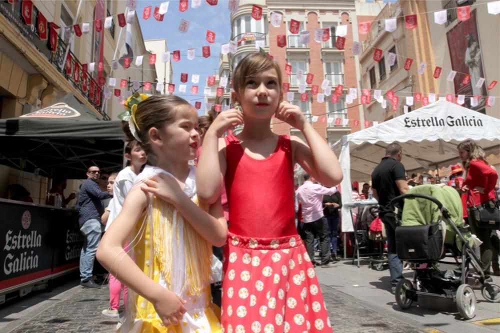 Gran ambiente en al Fiesta de las Cruces de Mayo en Cartagena