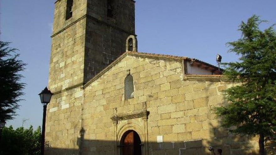 Desde Guinea Ecuatorial para ofrecer misa en Cáceres