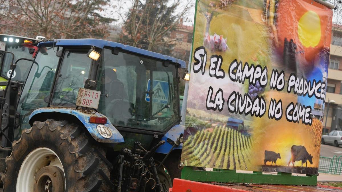 El ilustrador sanabrés que muestra su apoyo al campo con una curiosa viñeta: "Con tus agricultores y ganaderos sales a protestar o el comer se va a acabar"